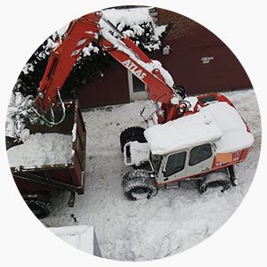 Auch größere Mengen Schnee können mit schwerem Gerät im Rahmen des Winterdienst Niedersachsen problemlos geräumt werden.